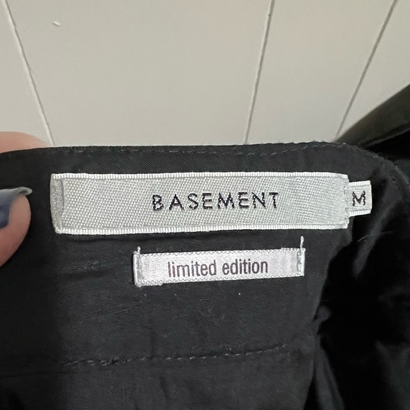 Basement quilt gold black mini skirt size medium limited edition - Picture 6 of 6